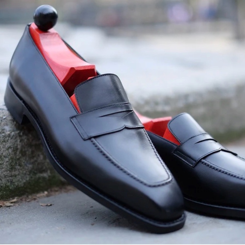 LIKE NEW/EXCELLENT CONDITION J. FITZPATRICK WASHINGTON - BLACK CALF LOAFERS